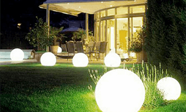 How To Use Solar Decorative Ball Lights To Enhance The Garden Atmosphere