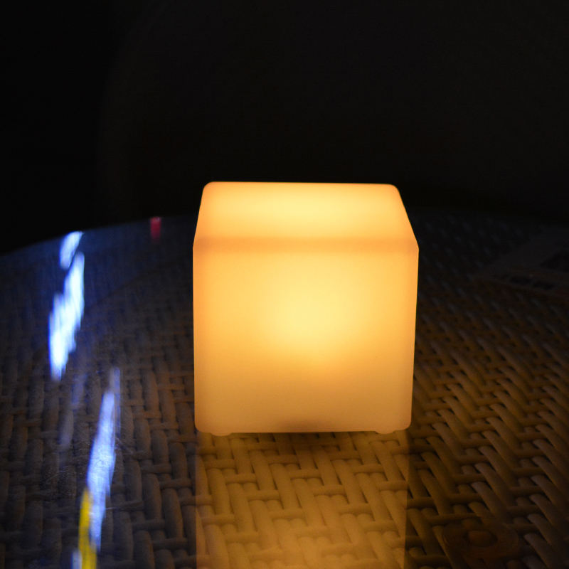 Custom Light Up Illuminated Rotomolded Polyethylene Cube Table Lamp