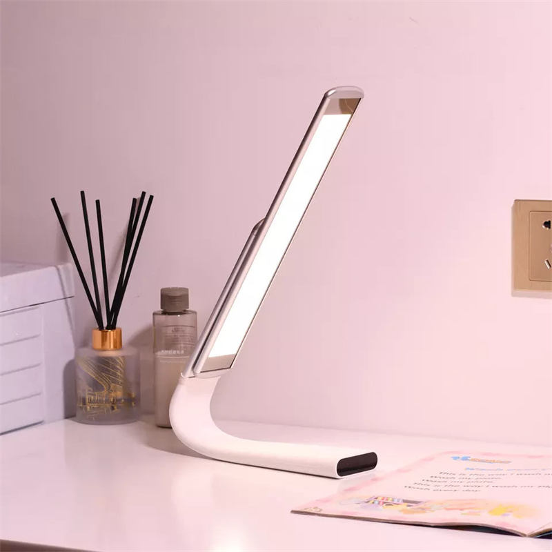 Custom Modern Rechargeable Wireless Metal LED Table Lamp for Study