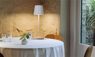 Restaurant Bar Cafe Aluminum Cordless Rechargeable Battery LED table Lamp