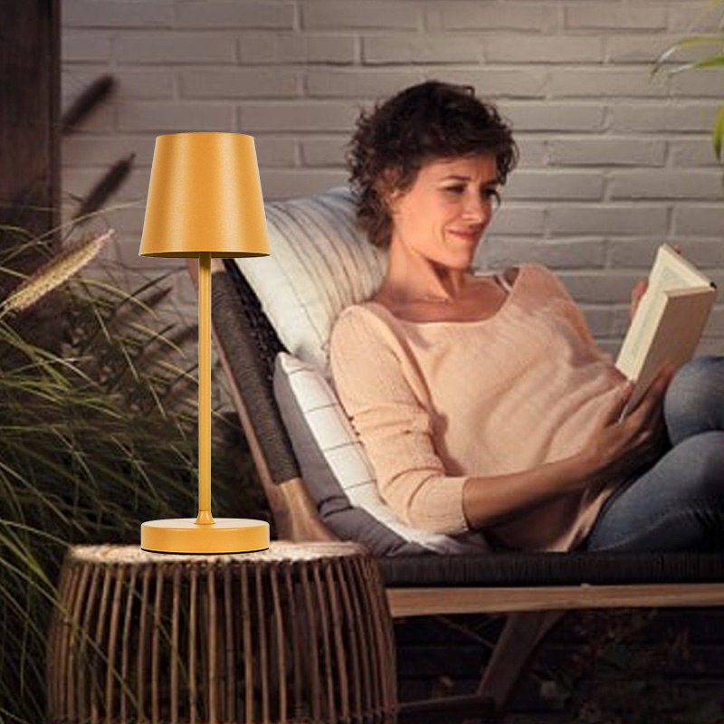 How to Select the Ideal Bedside Reading Lamp | Light Venus