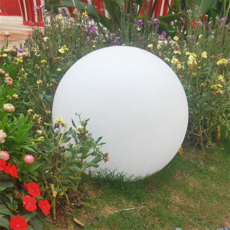 Beautiful Full Moon Solar Garden Ball Light