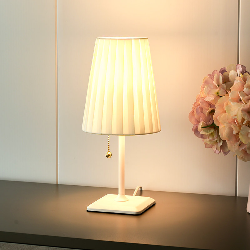 Pleat Table Lamp with Metal Base and Pull Ball Chain Switch