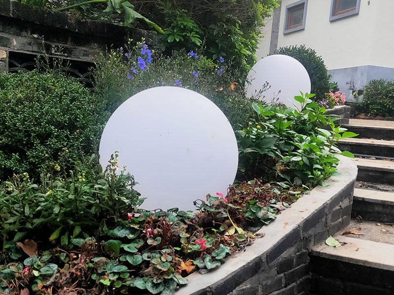 Outdoor Landscape Luminaires | LED Solar Ball Lights | Light Venus